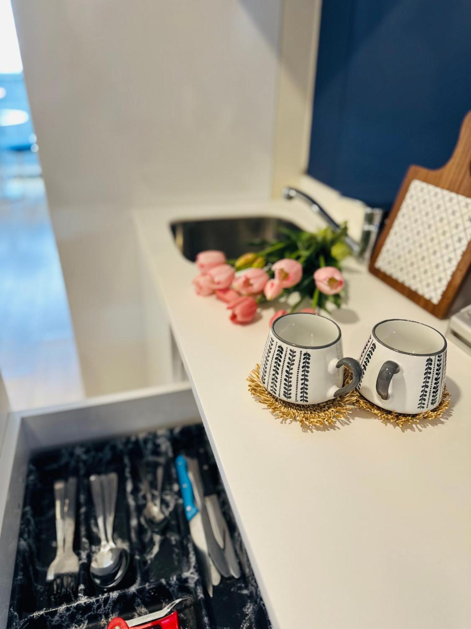 Batumi Orbi City Apart Hotel Zewnętrze zdjęcie