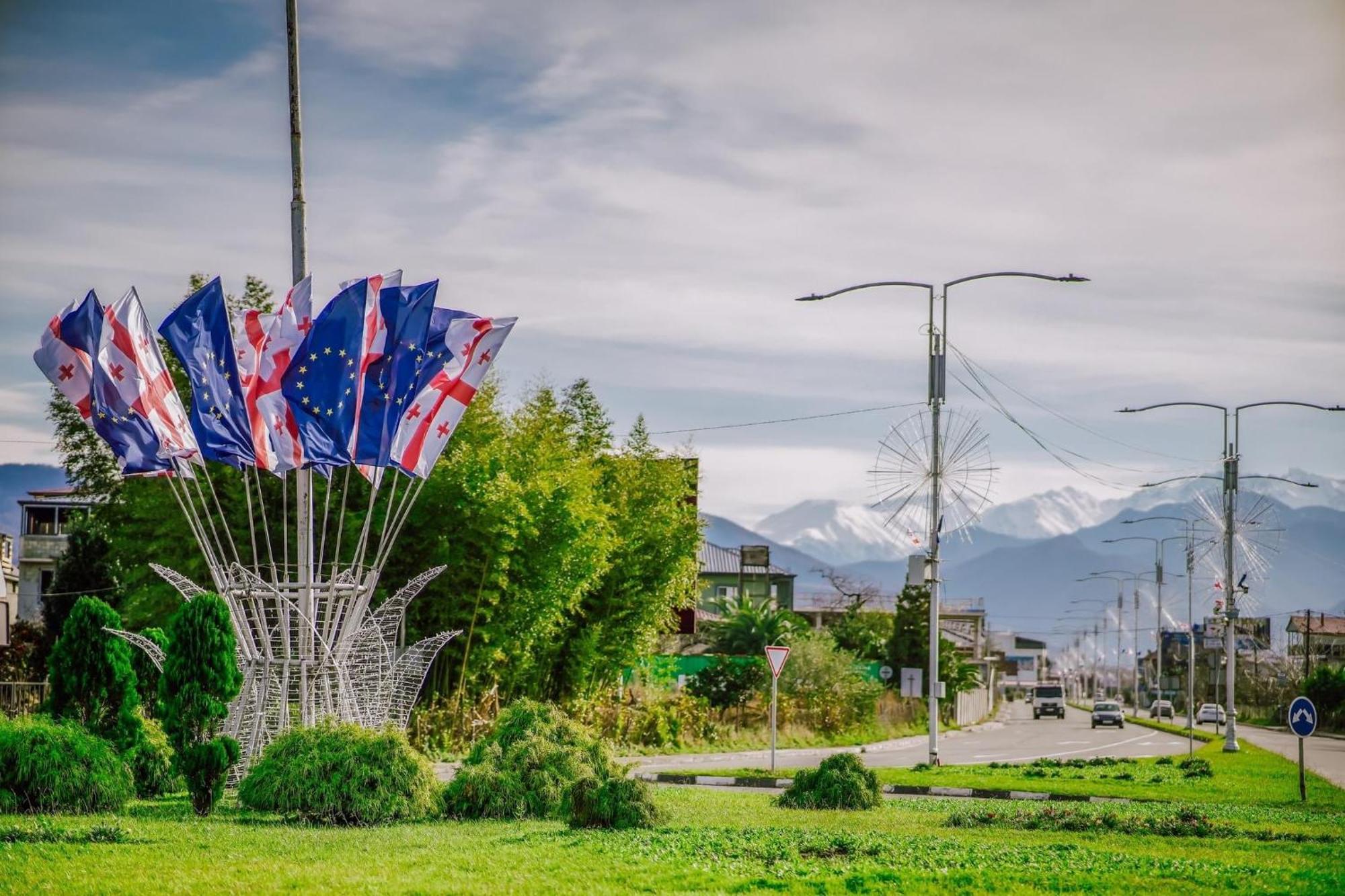 Batumi Orbi City Apart Hotel Zewnętrze zdjęcie