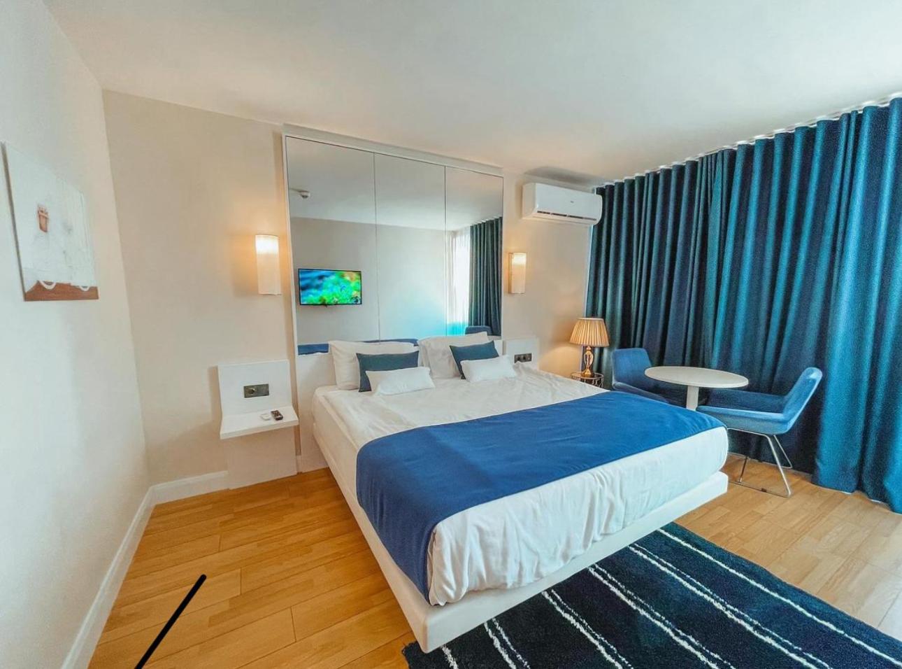 Batumi Orbi City Apart Hotel Zewnętrze zdjęcie